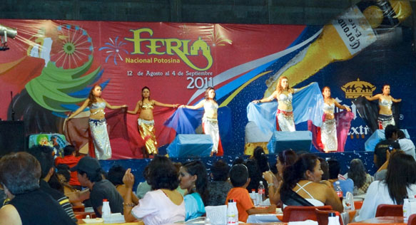 belly dancers at dinner in mexico