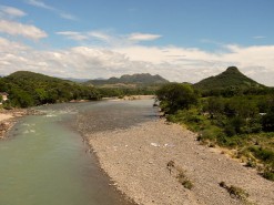 River Separating Honduras (right) and El Salvador (left) River Separating Honduras (right) and El Salvador (left)