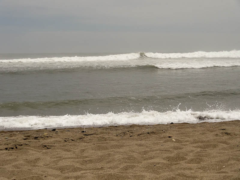 The Beach - Big Waves