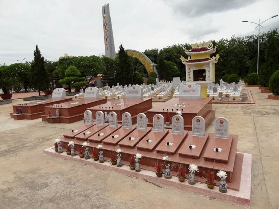Graves For Body Pieces