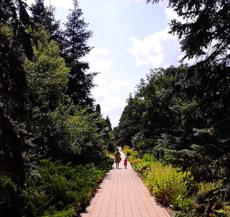 Mother And Daughter In Nature - Taken 18-Jul-2013 - Debrecen, Hungary
